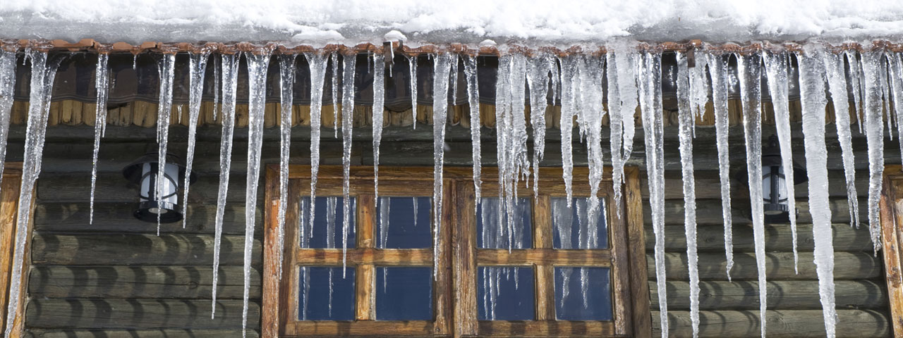 spray foam prevents ice dams by providing proper insulation in Chula Vista attic spaces